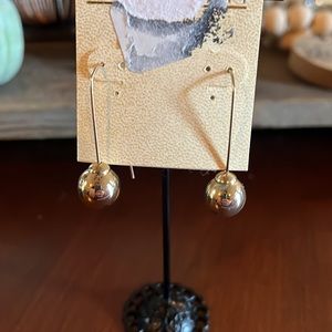 NWT Hannah gold plated earrings